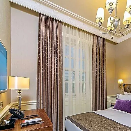 Отель Meroddi Bagdatliyan - 1892 Heritage By Galata Tower 3*
