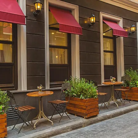 Meroddi Bagdatliyan - 1892 Heritage By Galata Tower 3*
