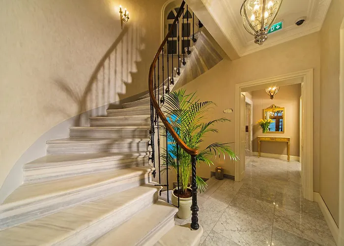 Отель Meroddi Bagdatliyan - 1892 Heritage By Galata Tower