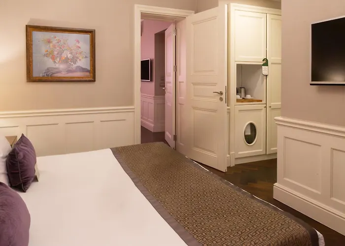 Meroddi Bagdatliyan - 1892 Heritage By Galata Tower Отель Стамбул