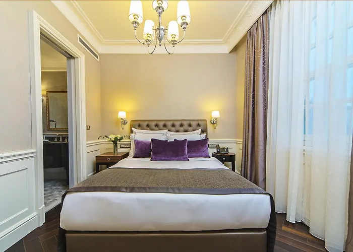 Meroddi Bagdatliyan - 1892 Heritage By Galata Tower Стамбул