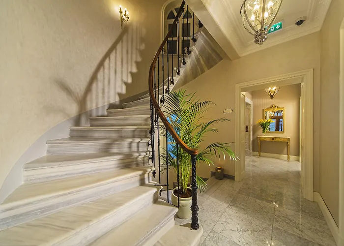 Отель Meroddi Bagdatliyan - 1892 Heritage By Galata Tower