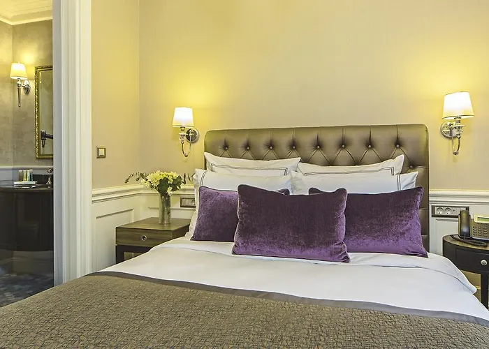 Meroddi Bagdatliyan - 1892 Heritage By Galata Tower Отель Стамбул