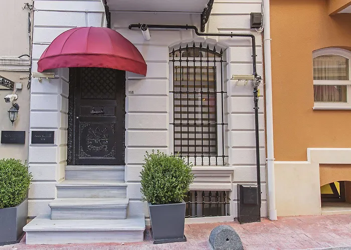 Meroddi Bagdatliyan - 1892 Heritage By Galata Tower Стамбул